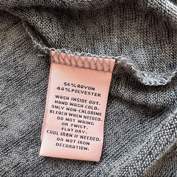 NWT. Juicy Couture Gray top - Picture 9 of 11